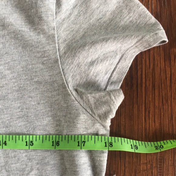 Banana Republic Tee - Picture 4 of 6